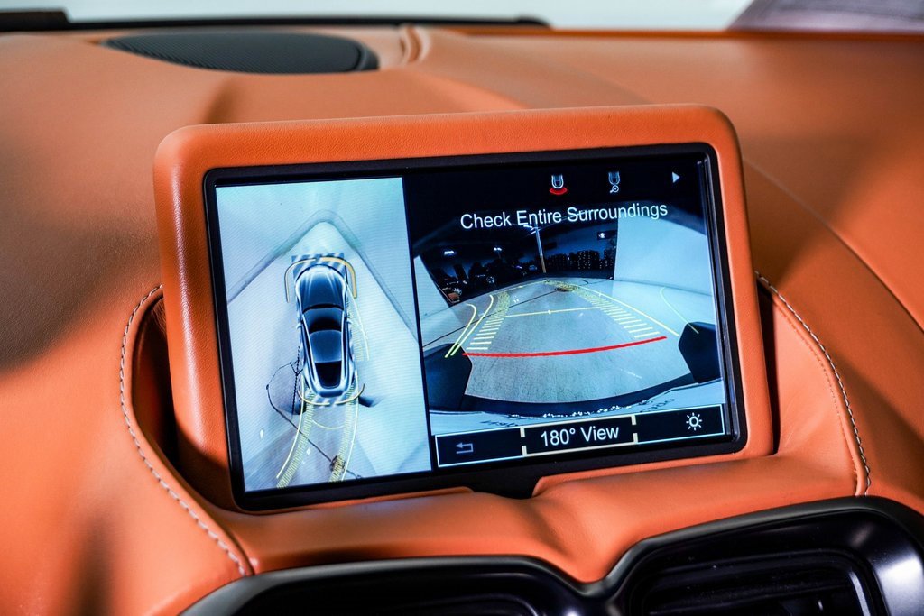 Used 2023 Aston Martin V8 Vantage Coupe image 25