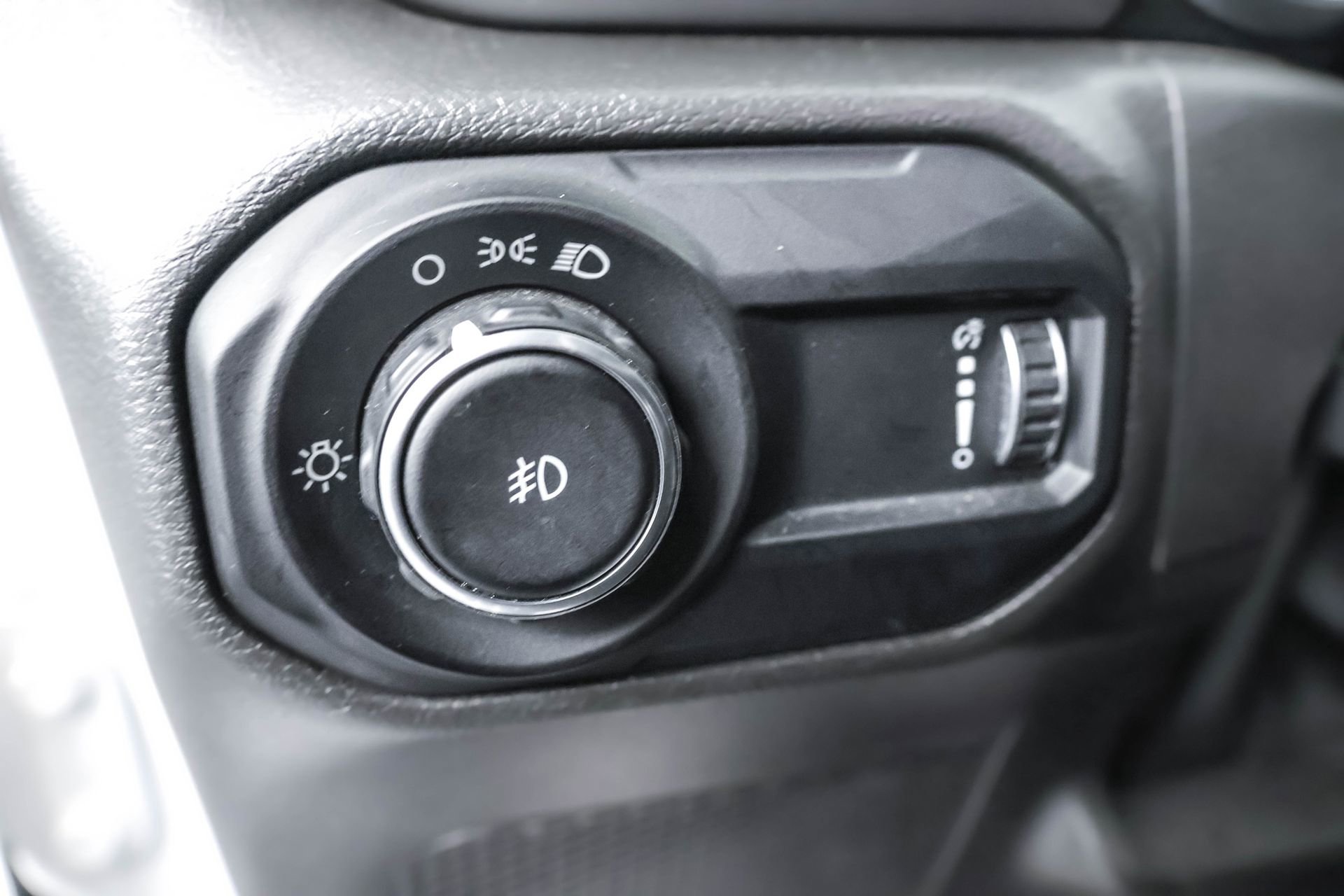 Used 2023 Jeep Wrangler Sport AWD/4WD image 21
