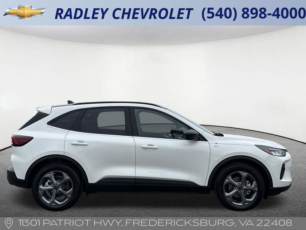 Used 2025 Ford Escape ST-Line w/ Equipment Group 301A image 21