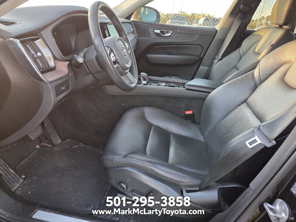 Used 2023 Volvo XC60 B5 Plus AWD/4WD image 8