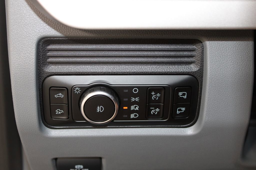 New 2026 Ford F250 XLT w/ XLT Premium Package image 42