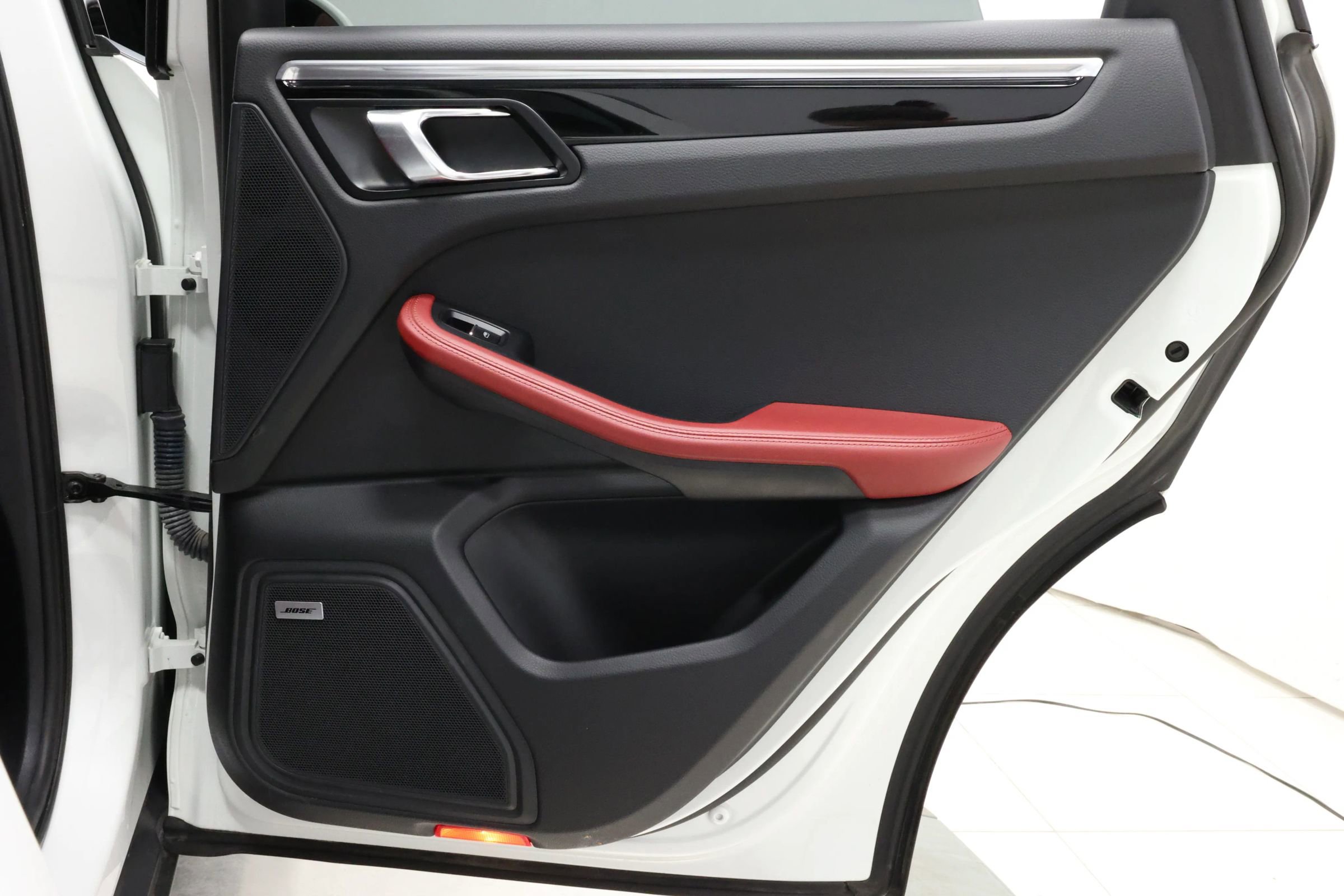 Used 2022 Porsche Macan image 62