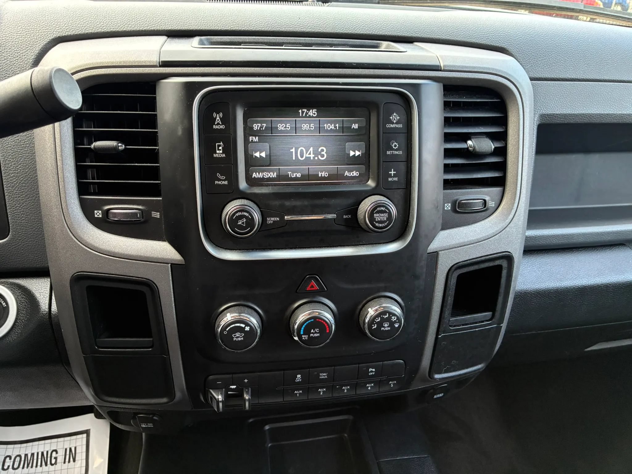Used 2015 RAM 2500 Tradesman w/ Chrome Appearance Group AWD/4WD image 14