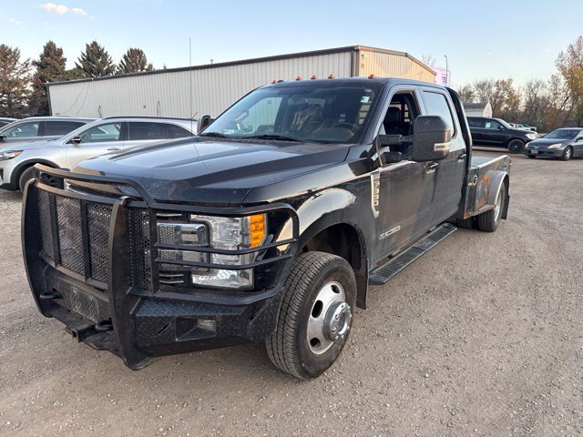 Used 2017 Ford F350 Lariat w/ Lariat Value Package AWD/4WD image 5