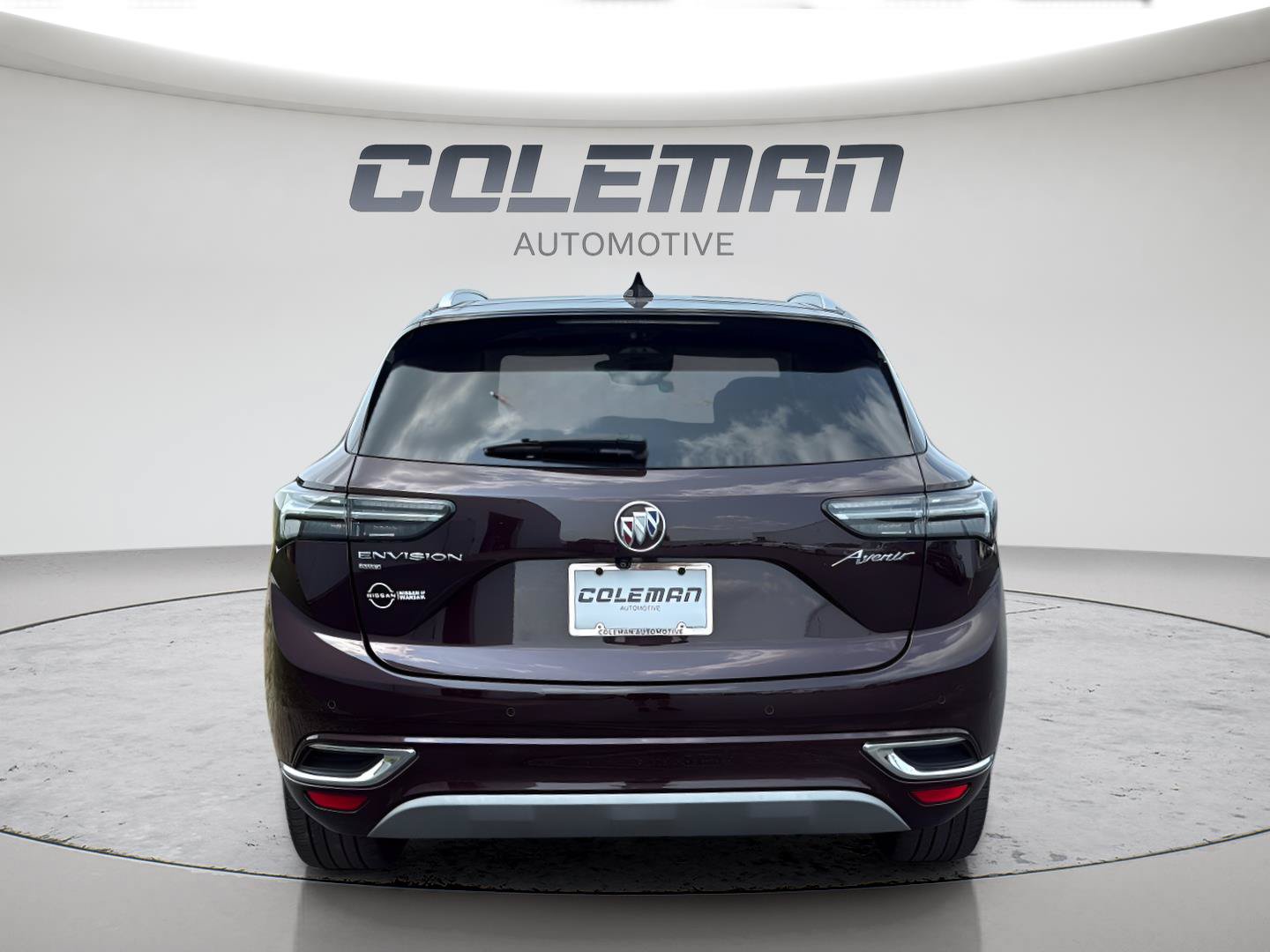Used 2021 Buick Envision Avenir w/ Technology Package II AWD/4WD image 4