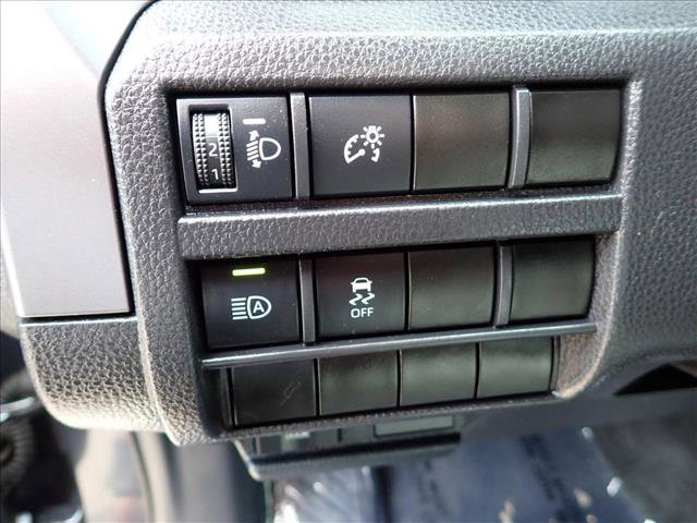 Used 2025 Toyota Tacoma SR5 image 12