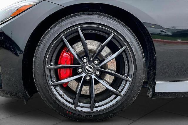 Certified 2024 Nissan Z Performance w/ Floor Mat Package image 11