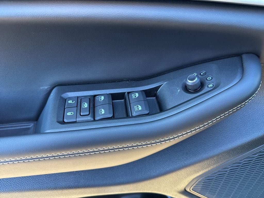 New 2026 Jeep Grand Cherokee Altitude AWD/4WD image 15