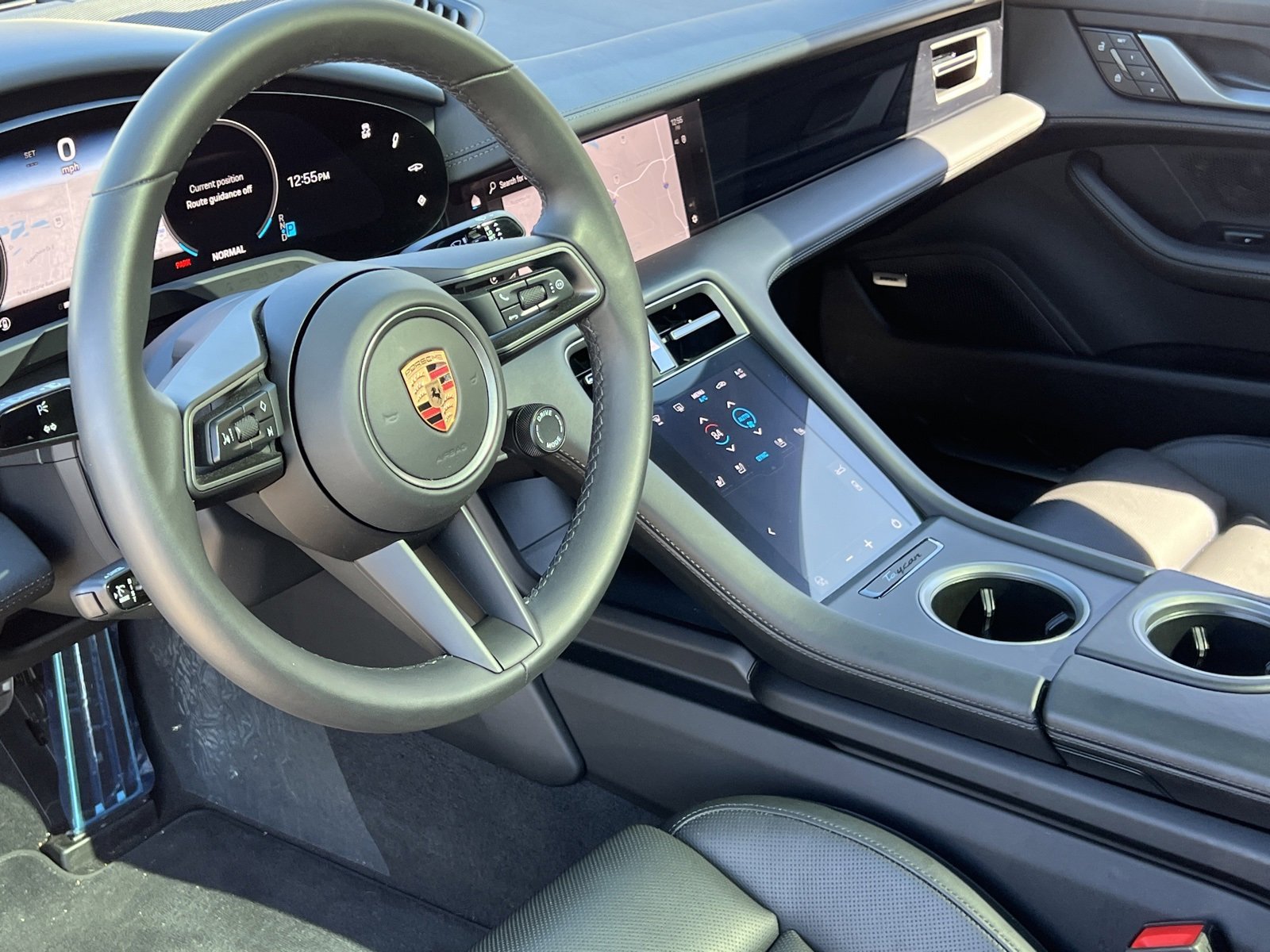 Certified 2025 Porsche Taycan image 4