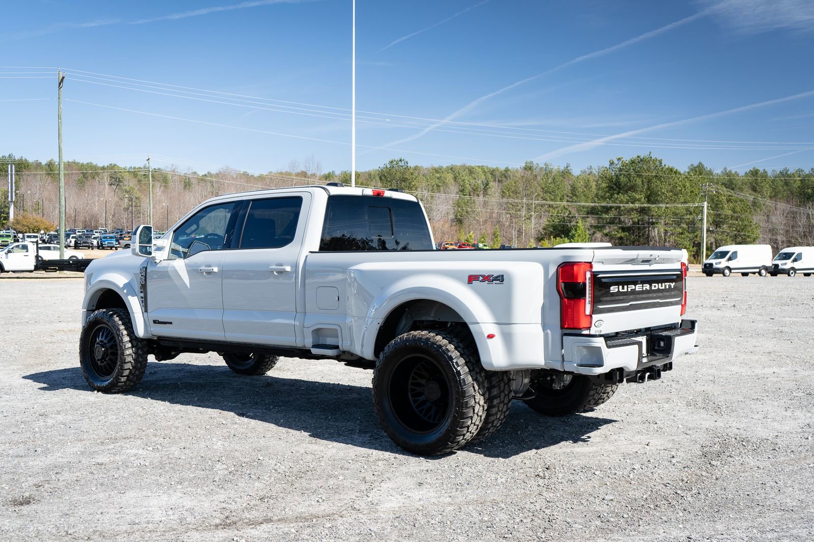 Used 2026 Ford F450 Platinum w/ FX4 Off-Road Package image 18