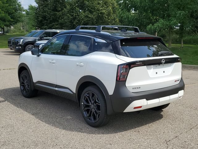 New 2026 Nissan Kicks SR w/ Cold Weather Package AWD/4WD image 3