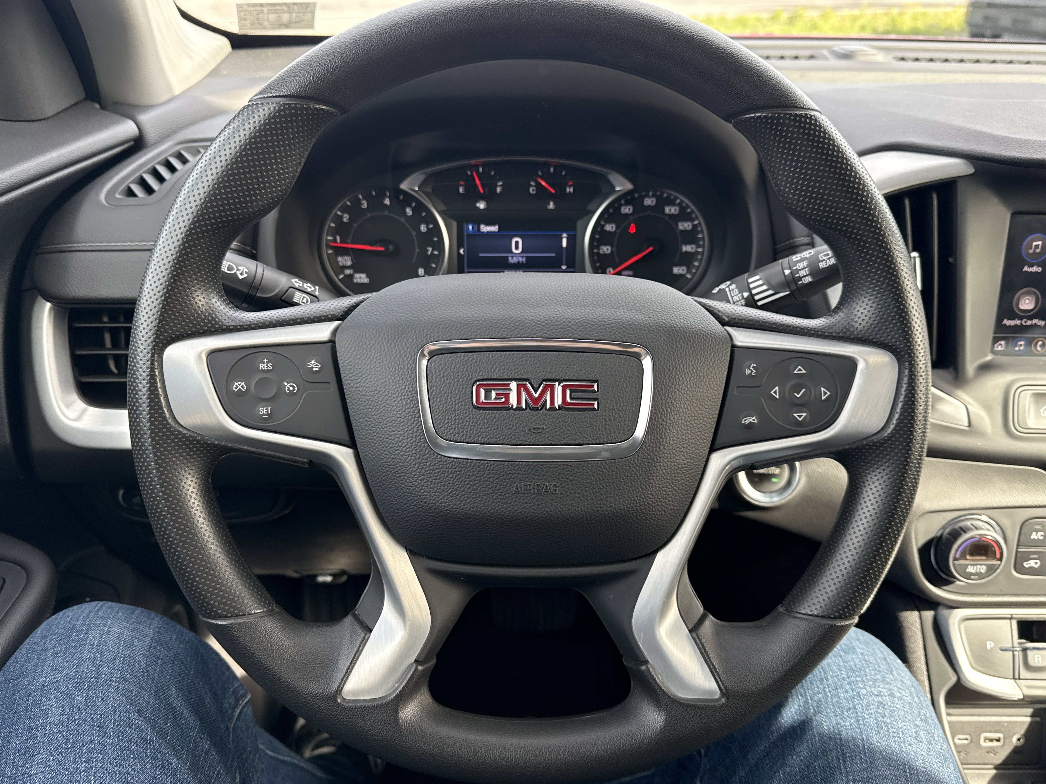 Used 2023 GMC Terrain SLE w/ Driver Convenience Package AWD/4WD image 23