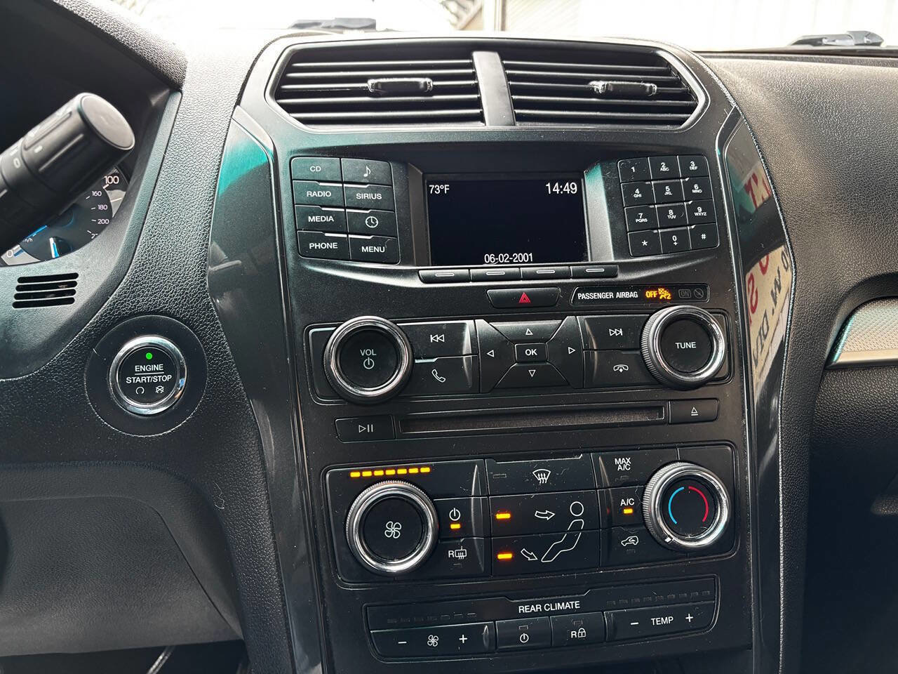 Used 2016 Ford Explorer XLT image 37