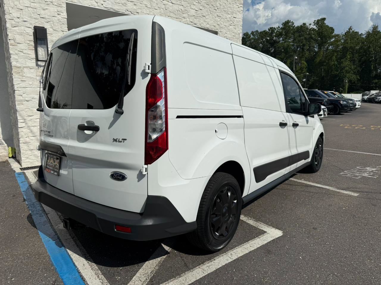 Used 2016 Ford Transit Connect XLT FWD image 15