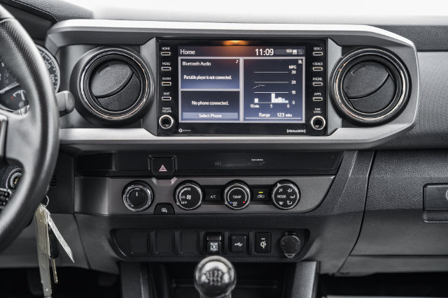 Used 2020 Toyota Tacoma TRD Off-Road AWD/4WD image 20