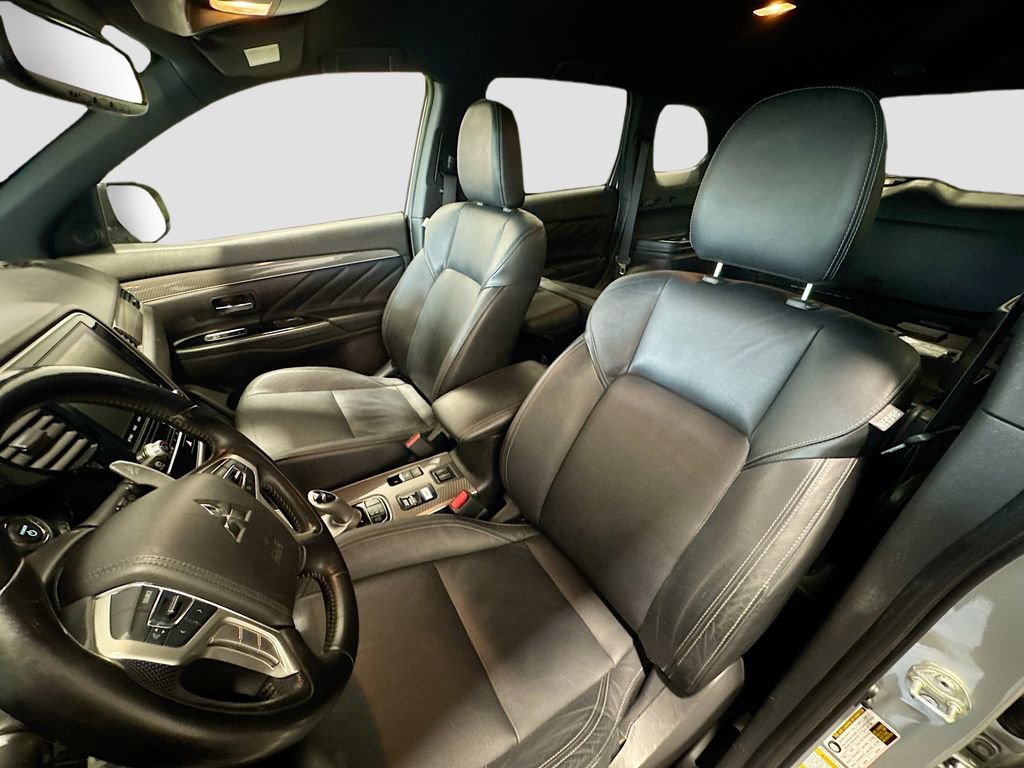 Used 2022 Mitsubishi Outlander LE AWD/4WD image 18