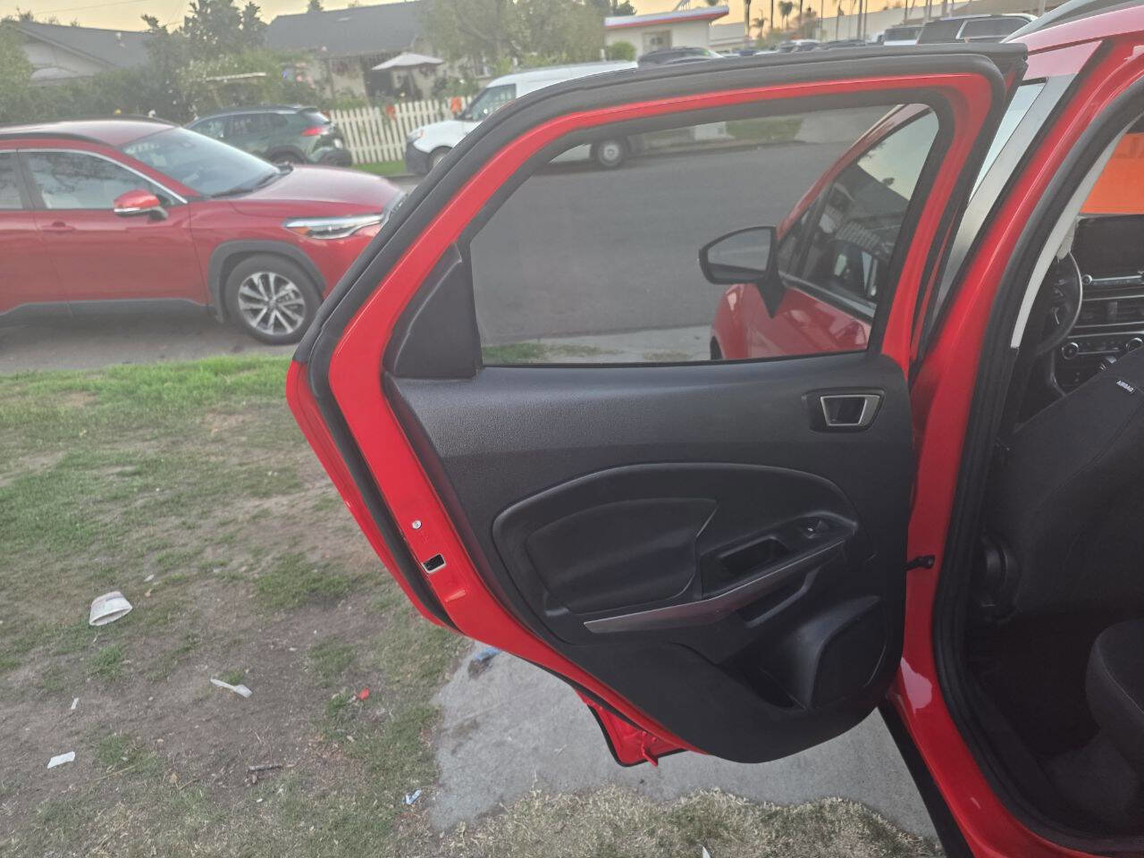 Used 2021 Ford EcoSport SE image 14