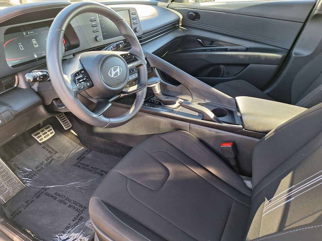 New 2025 Hyundai Elantra Sport image 10