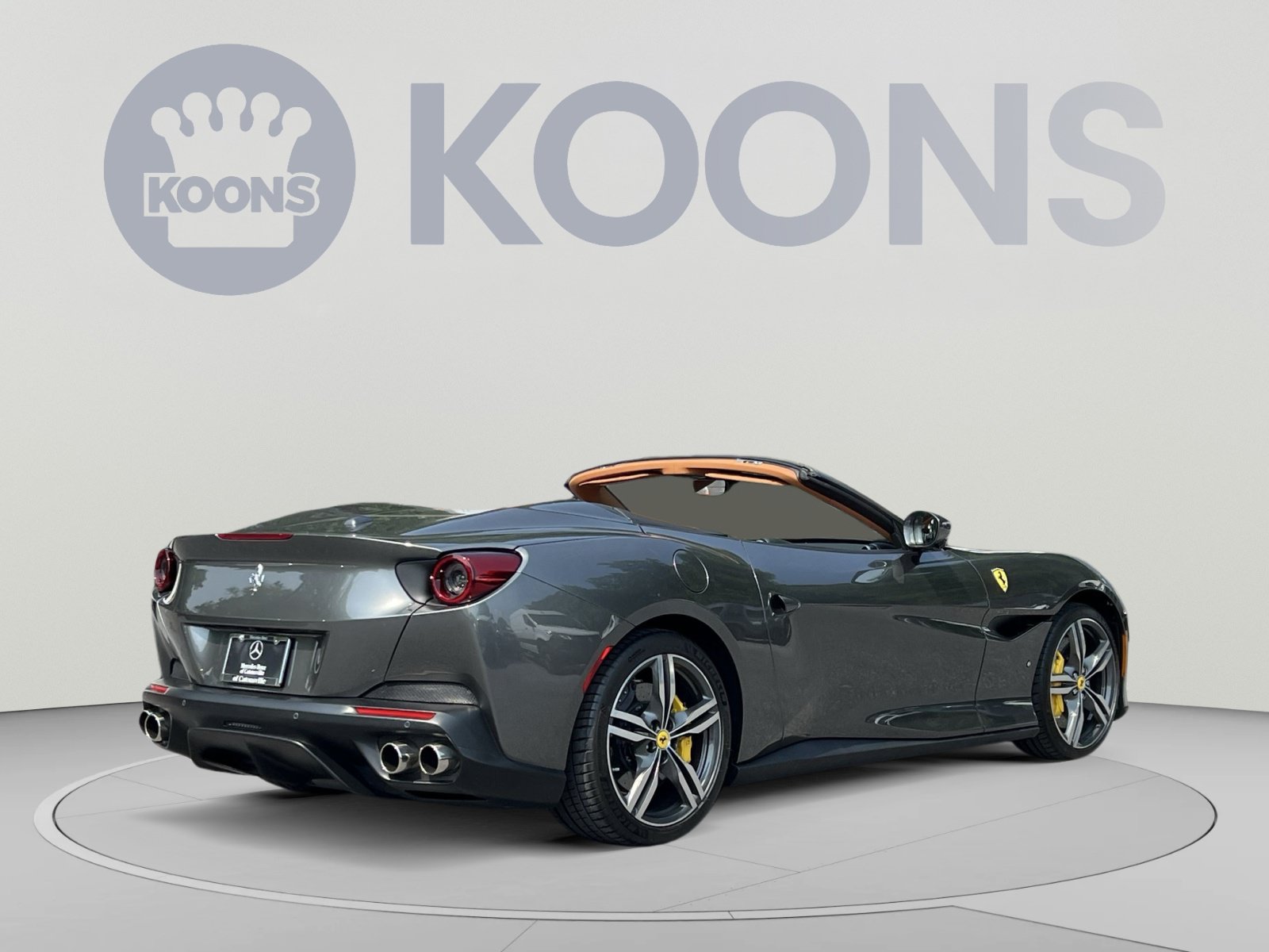 Used 2020 Ferrari Portofino RWD image 11
