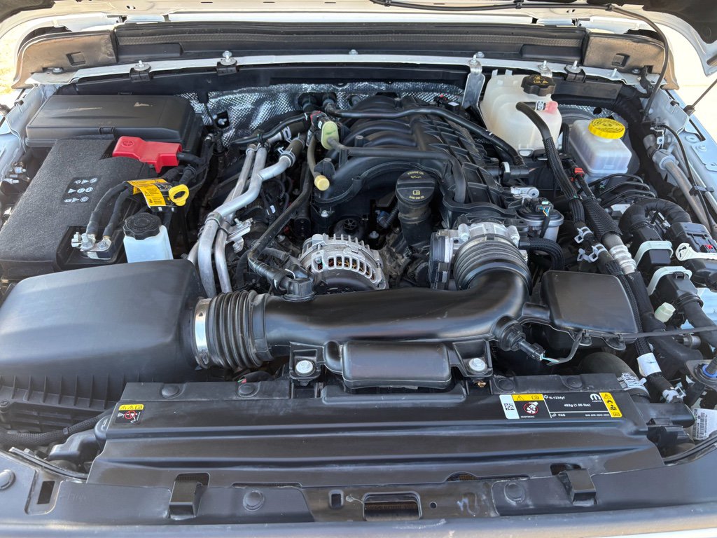 Used 2024 Jeep Wrangler Unlimited Rubicon w/ Convenience Group image 32