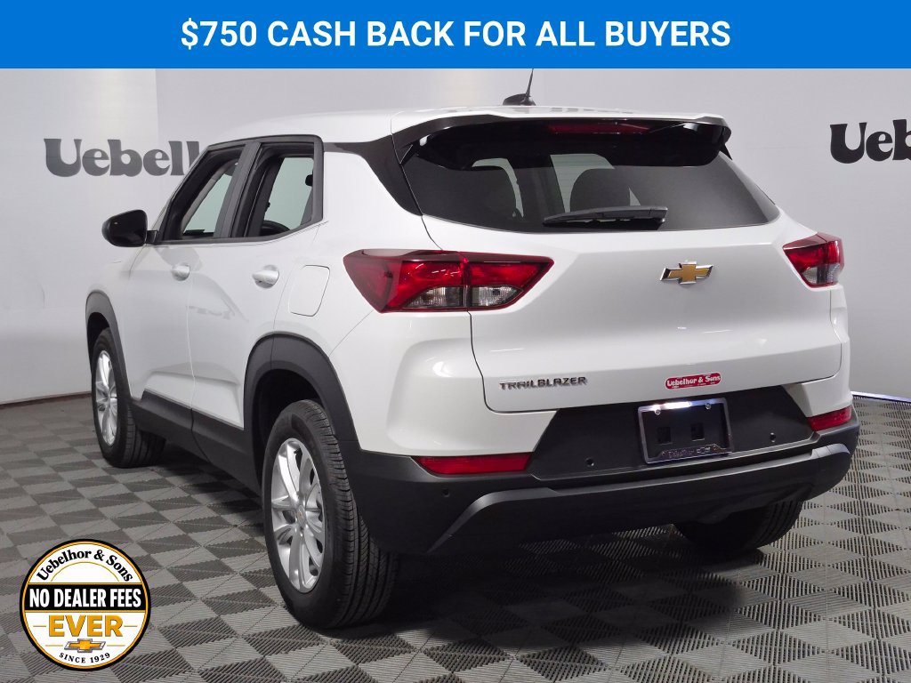 New 2026 Chevrolet TrailBlazer LS w/ LS Convenience Package FWD image 5