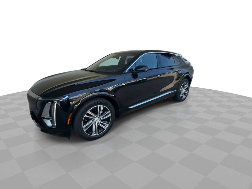 Certified 2024 Cadillac Lyriq Luxury AWD/4WD image 4
