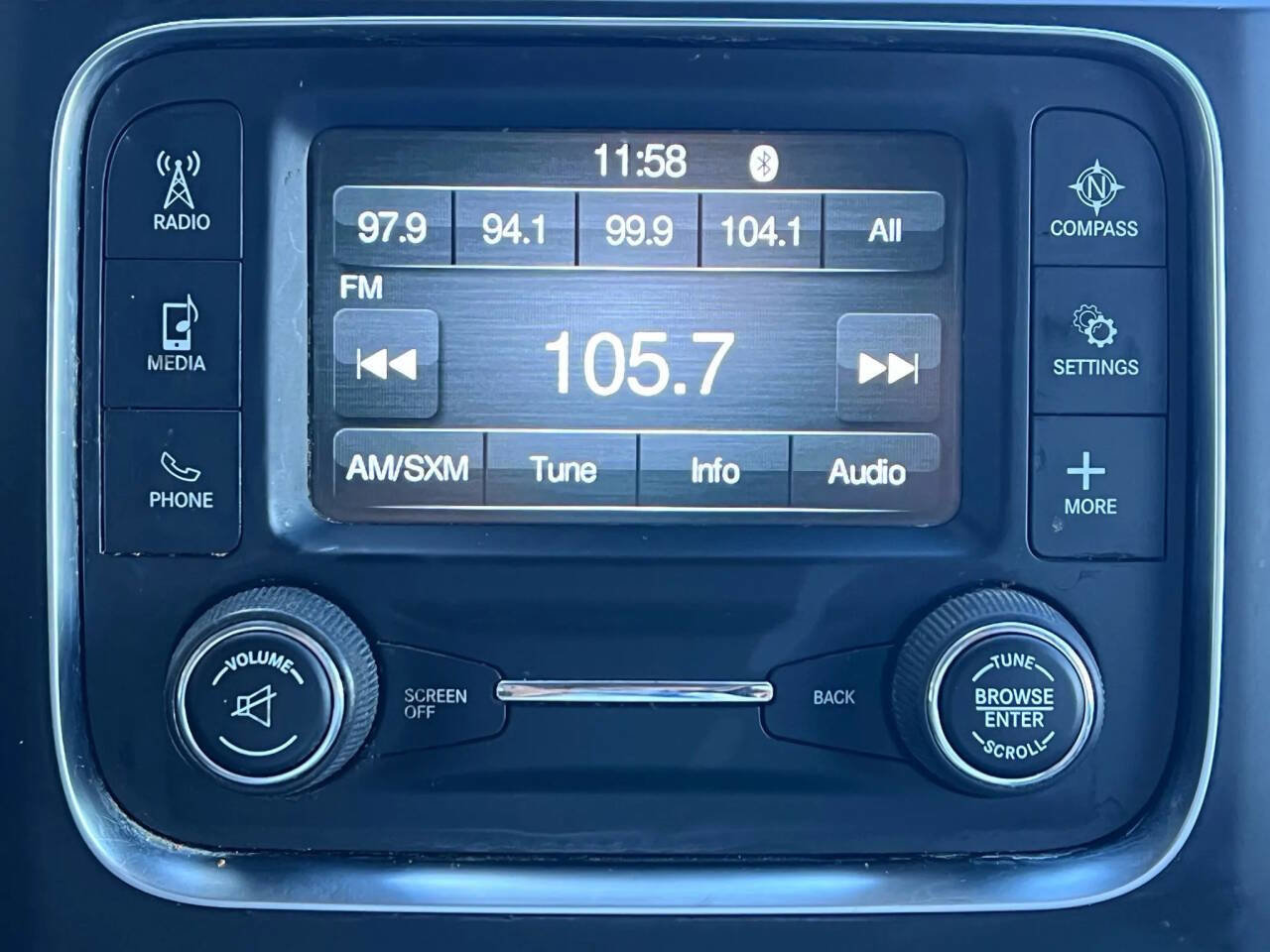 Used 2019 RAM 1500 Classic SLT AWD/4WD image 31