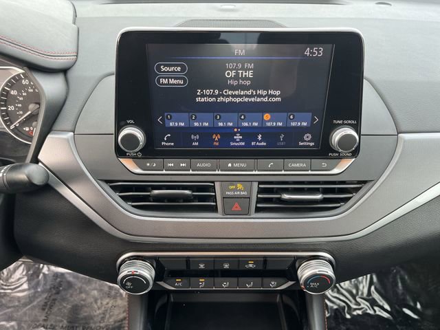 Used 2023 Nissan Altima 2.5 SR image 14