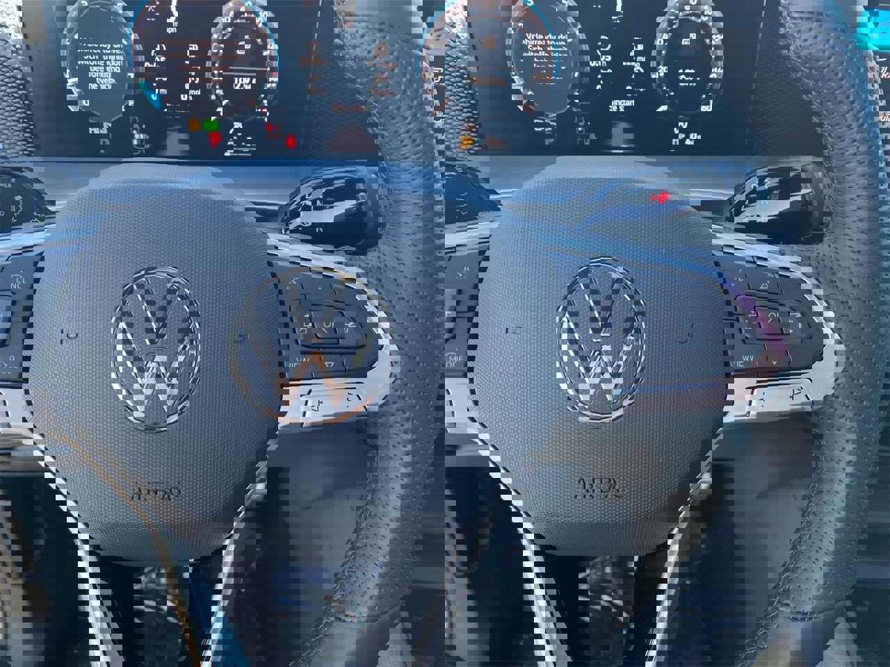 New 2026 Volkswagen Tiguan SE R-Line image 21