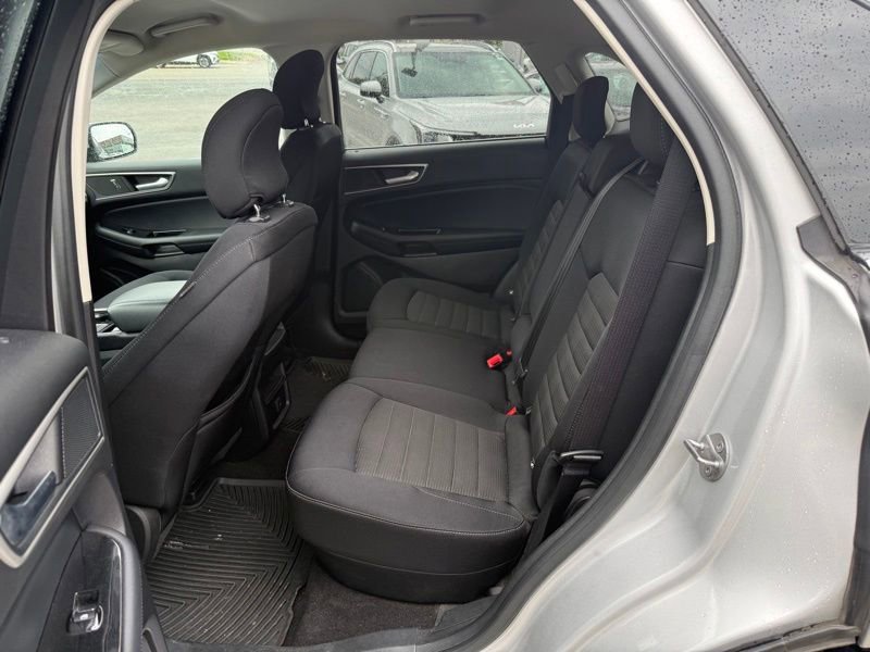 Used 2019 Ford Edge SEL AWD/4WD image 9