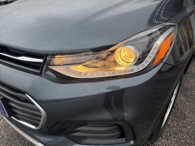 Certified 2022 Chevrolet Trax LT w/ LT Convenience Package image 20