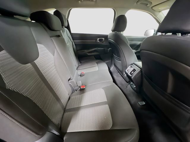 Certified 2023 Kia Sorento LX image 27