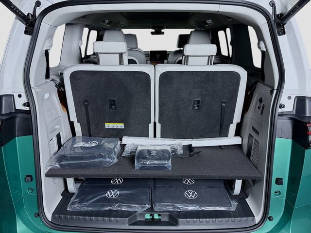New 2025 Volkswagen ID. Buzz Pro S Plus image 27