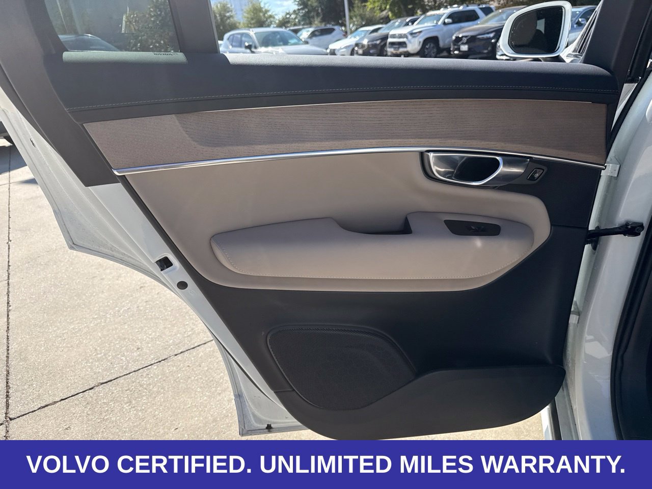 Certified 2026 Volvo XC90 B6 Plus AWD/4WD image 26