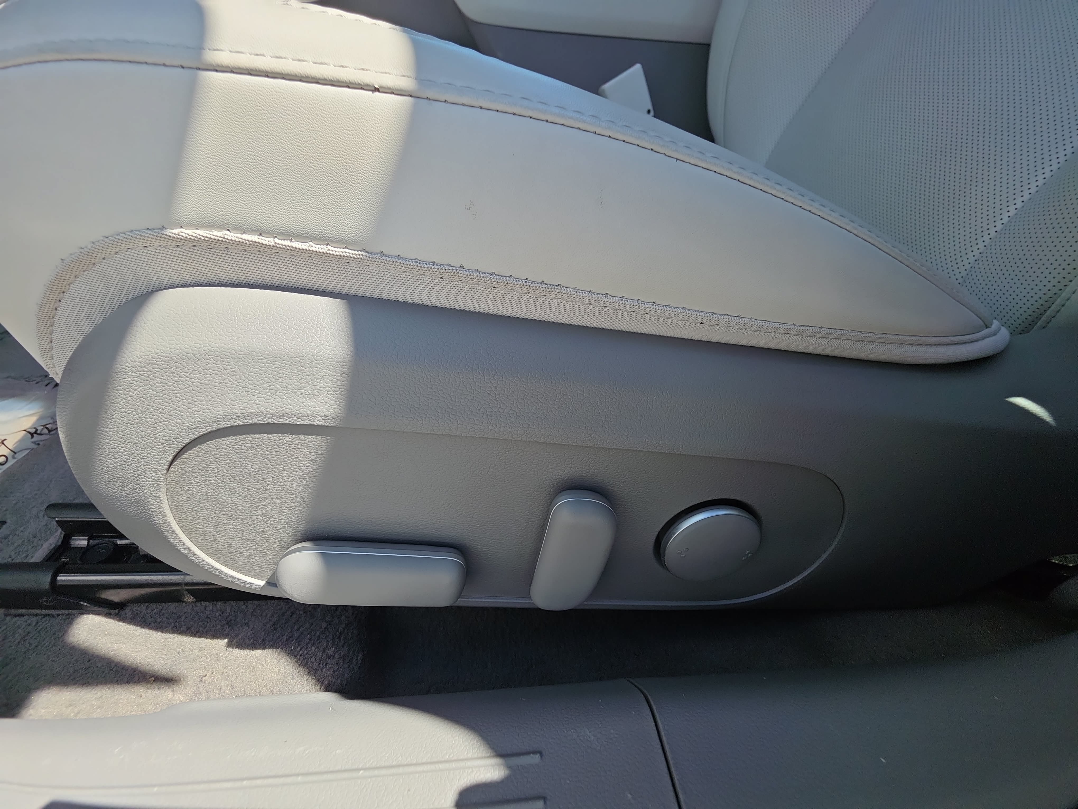 Used 2023 Hyundai Ioniq 6 Limited RWD image 28