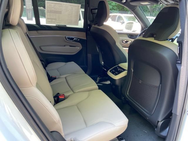 New 2026 Volvo XC90 B6 Plus w/ Protection Package Premier AWD/4WD image 17
