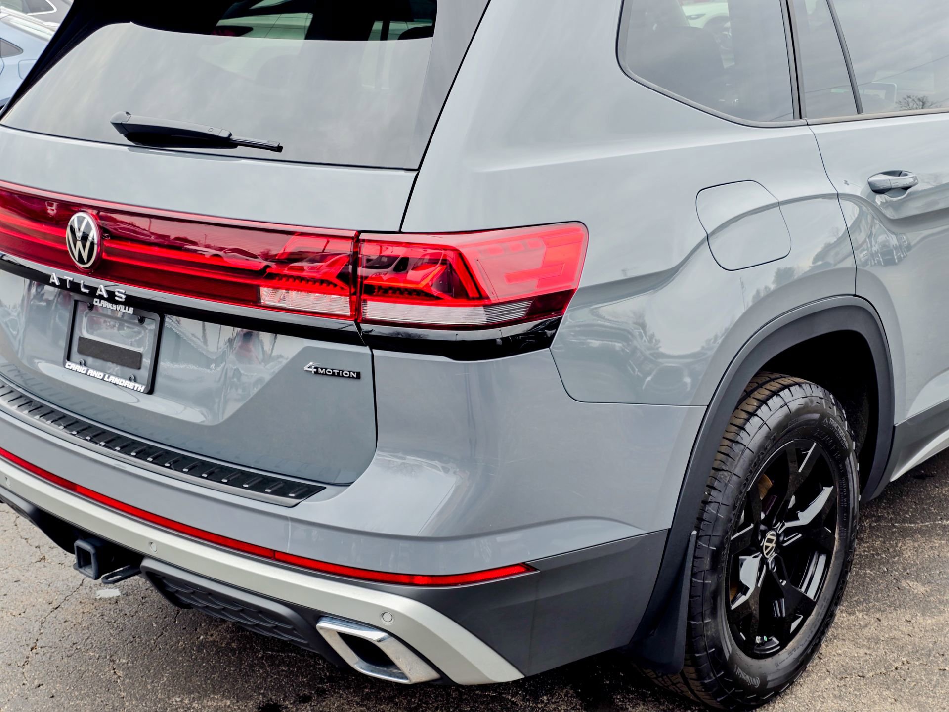 Used 2024 Volkswagen Atlas Peak Edition SE image 20