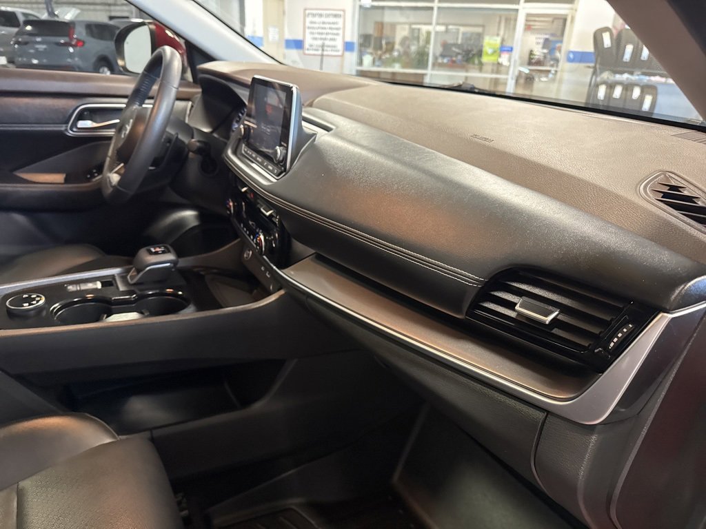 Used 2021 Nissan Rogue SV w/ Premium Package image 34