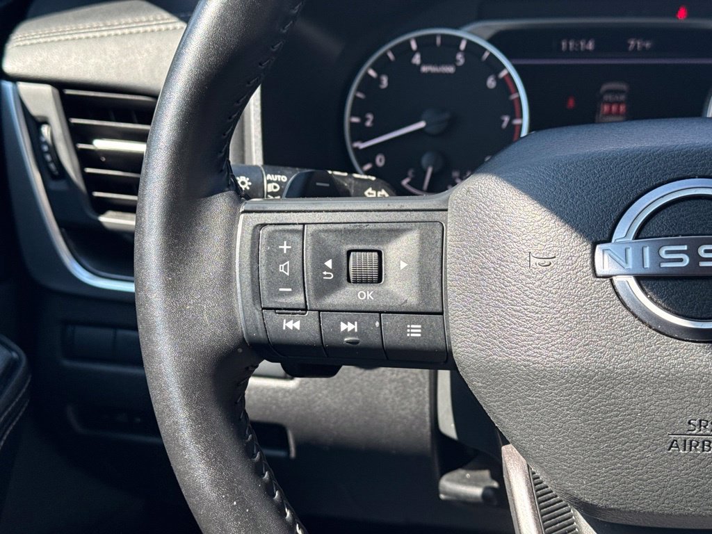 Used 2025 Nissan Rogue SV FWD image 28