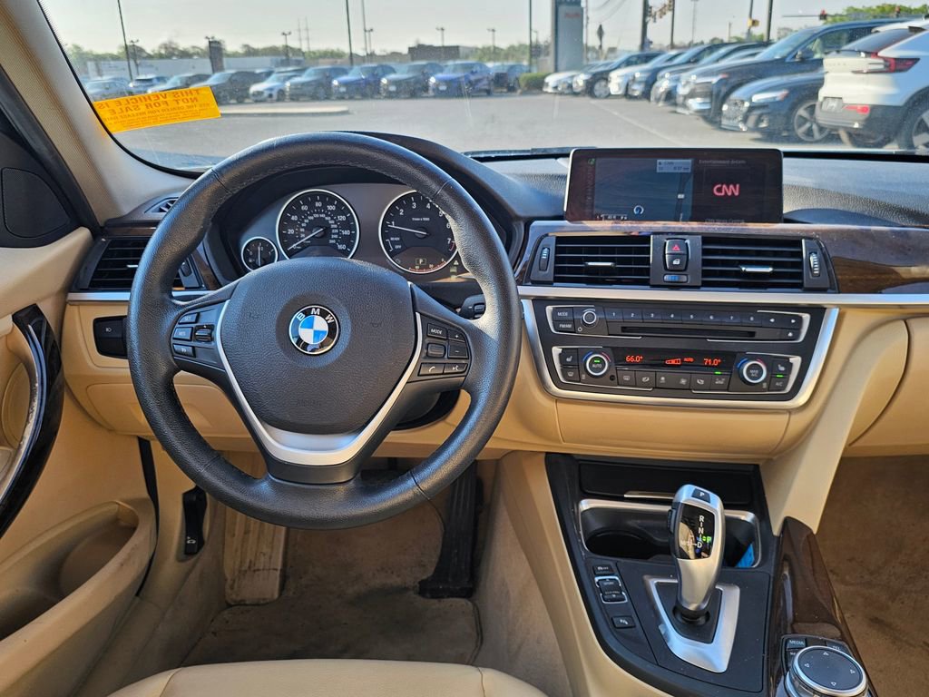 Used 2015 BMW 328i xDrive Sedan AWD/4WD image 2