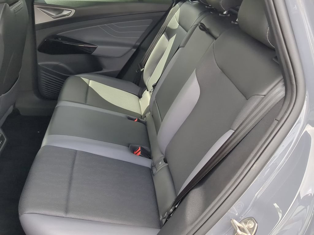 Used 2023 Volkswagen ID.4 S RWD image 17