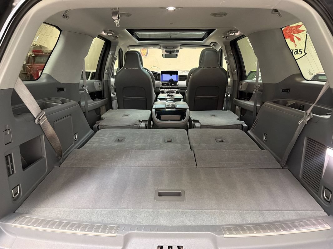 Used 2018 Lincoln Navigator Reserve w/ Technology Package AWD/4WD image 55