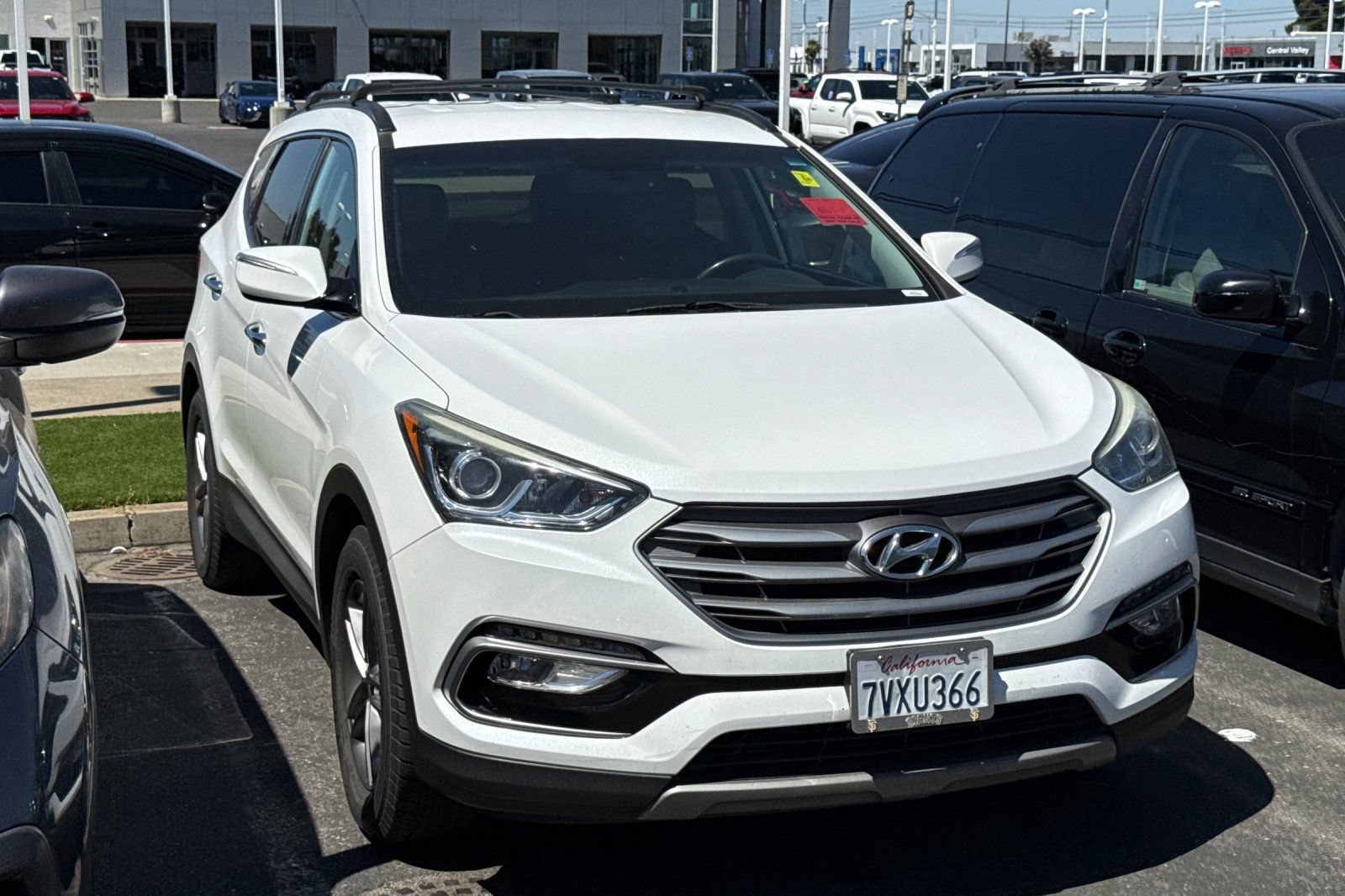 Used 2017 Hyundai Santa Fe Sport FWD image 2