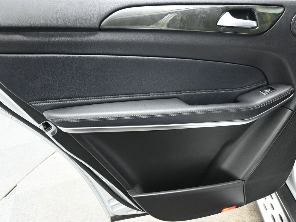 Used 2017 Mercedes-Benz GLS 550 4MATIC image 14