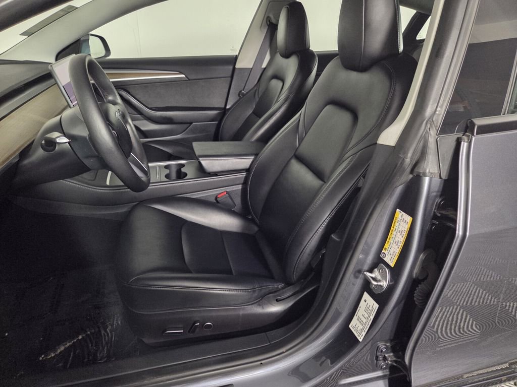 Used 2023 Tesla Model 3 Standard Range image 12
