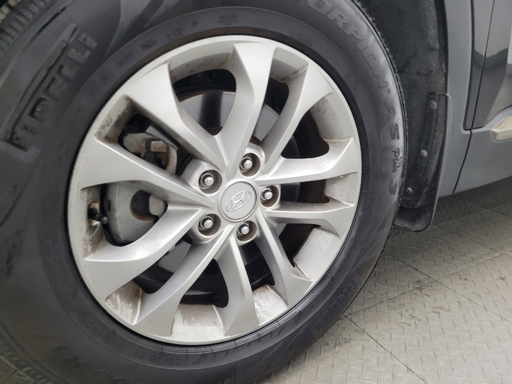 Used 2019 Hyundai Santa Fe SEL image 31