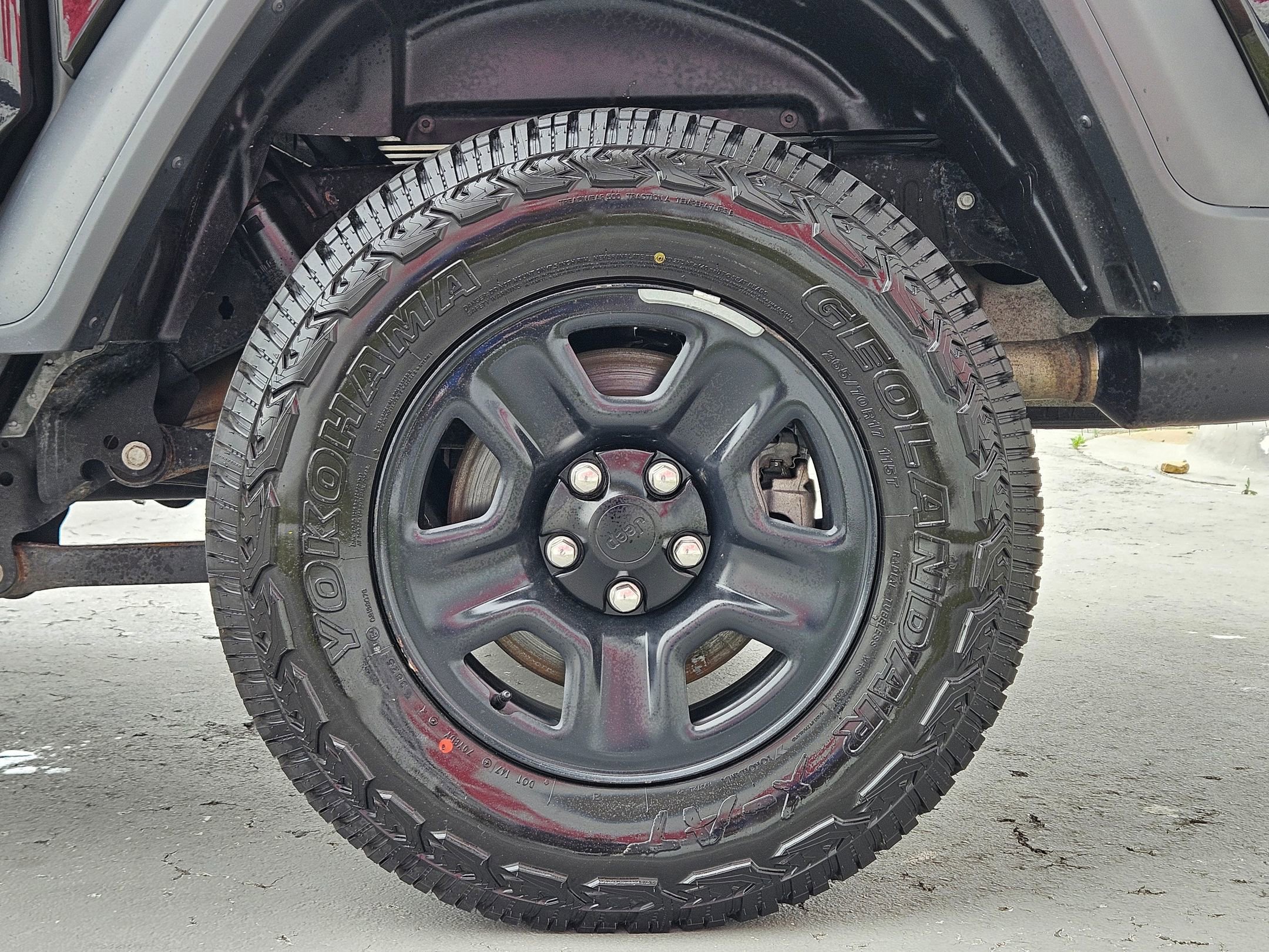 Used 2021 Jeep Gladiator Sport image 29