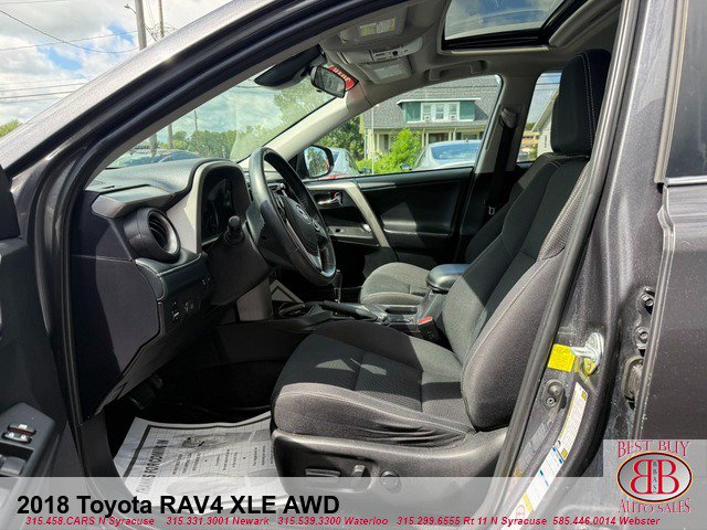 Used 2018 Toyota RAV4 XLE AWD/4WD image 10