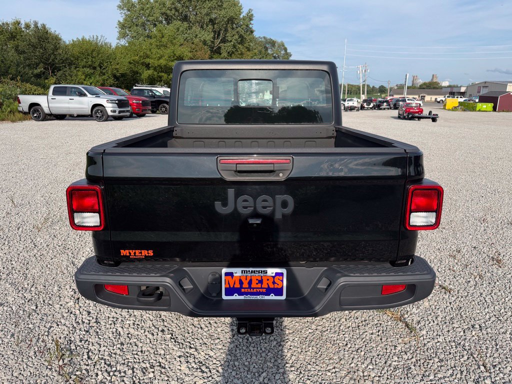 Used 2022 Jeep Gladiator Sport w/ Trailer Tow Package AWD/4WD image 16