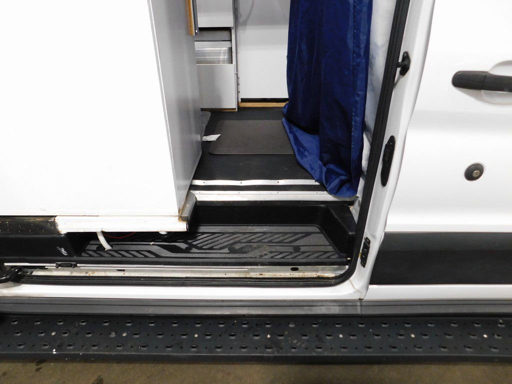 Used 2019 Ford Transit 250 148 Medium Roof RWD image 35